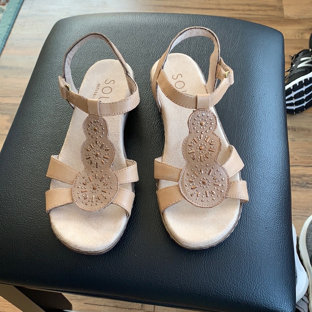 Adorable soul naturalizer sandals